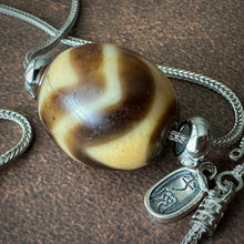 Vintage Tibetan Daluo Dzi Bead Amulet on 925 Silver Chain Necklace