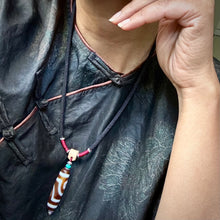 Rare Vintage Red Agate Tibetan 2-Eyes Dzi Bead Amulet  Necklace