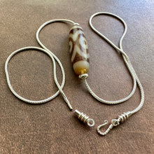 Vintage Tibetan 3-Eyes Dzi Bead Amulet Necklace