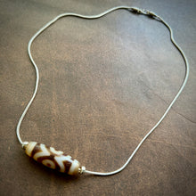 Vintage Tibetan 3-Eyes Dzi Bead Amulet Necklace