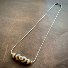 Vintage Tibetan 3-Eyes Dzi Bead Amulet Necklace