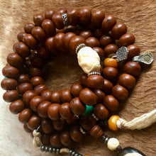 Bodhi Seeds Tibetan Mala with Ancient Dzi Pendant