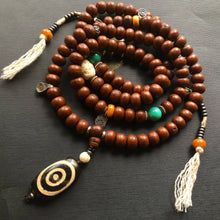 Bodhi Seeds Tibetan Mala with Ancient Dzi Pendant