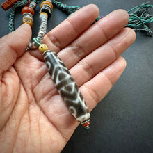 Very Rare Vintage Vajra 8-Eyes Tibetan Dzi bead with Handmade Cord Necklace
