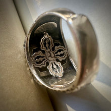 Genuine Tibetan Fortune Wave dZi  Silver Amulet Ring