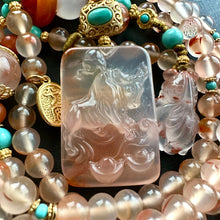 Natural NanHong Icy-Float Agate Ox Pendant Mala Necklace