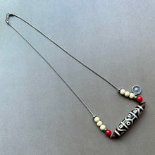 Vintage Tibetan 12-Eyes Dzi Bead Amulet Necklace